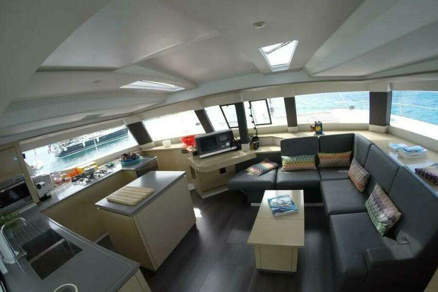 2015 Fountaine Pajot Saba