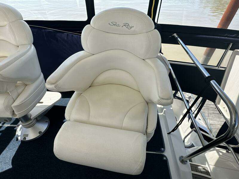 2000 Sea Ray 480 Sedan Bridge