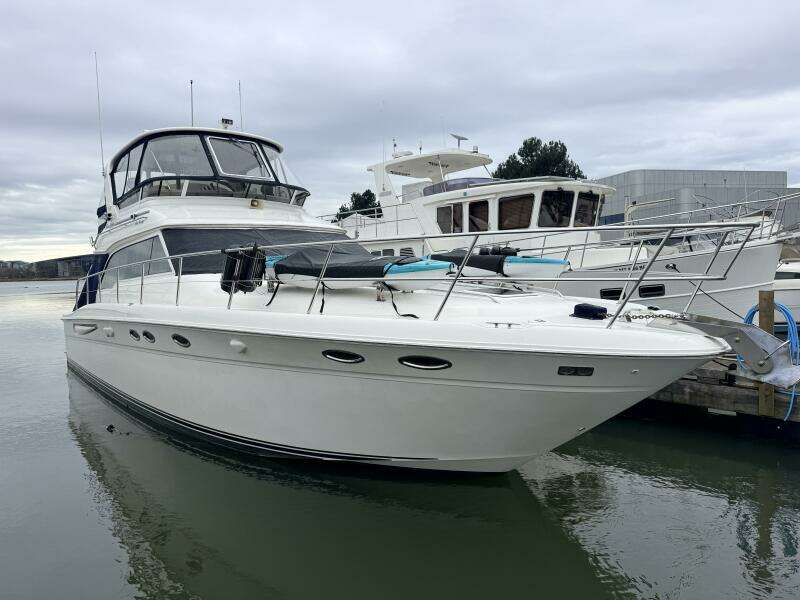 2000 Sea Ray 480 Sedan Bridge