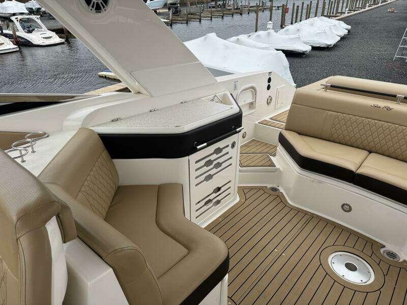 2021 Sea Ray SLX 310