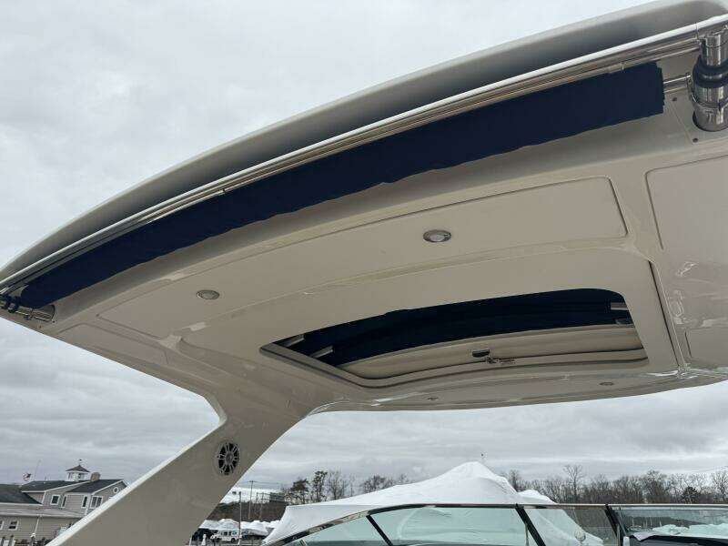 2021 Sea Ray SLX 310