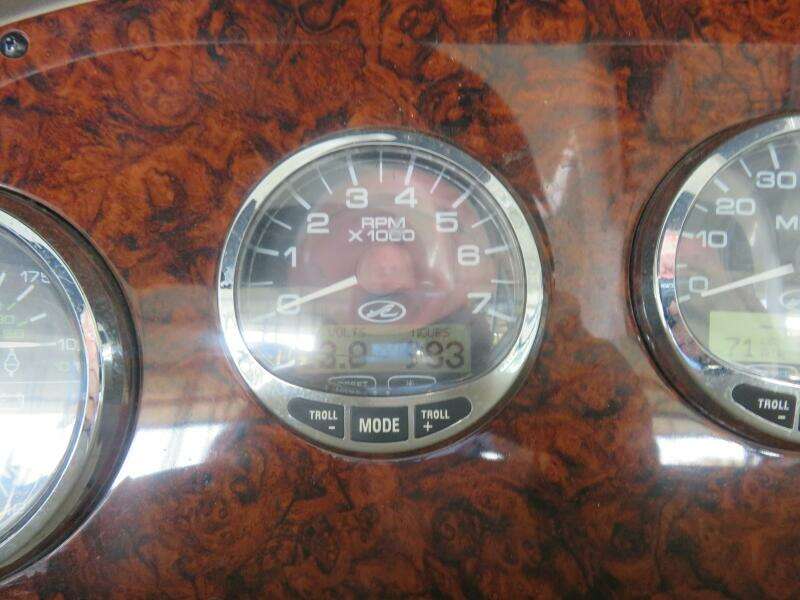 2005 Sea Ray 300 Sundancer