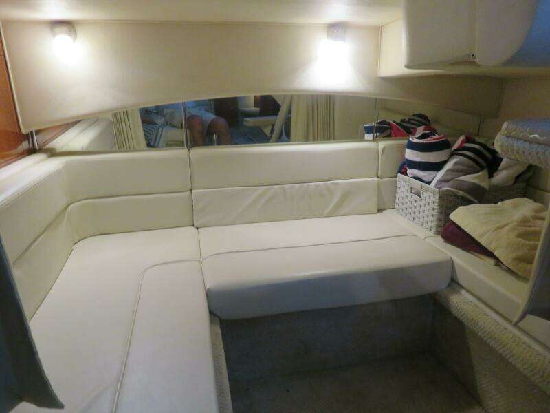 2005 Sea Ray 300 Sundancer