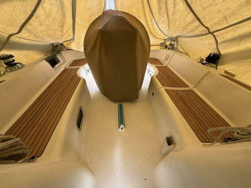 2000 Beneteau 361