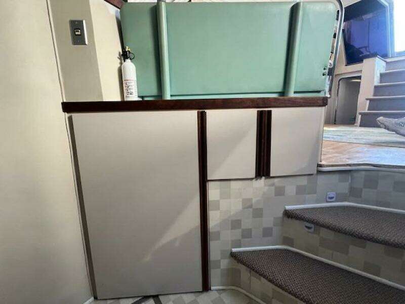 1989 Trojan 12M Motor Yacht