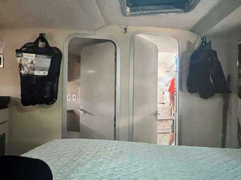 1989 Trojan 12M Motor Yacht