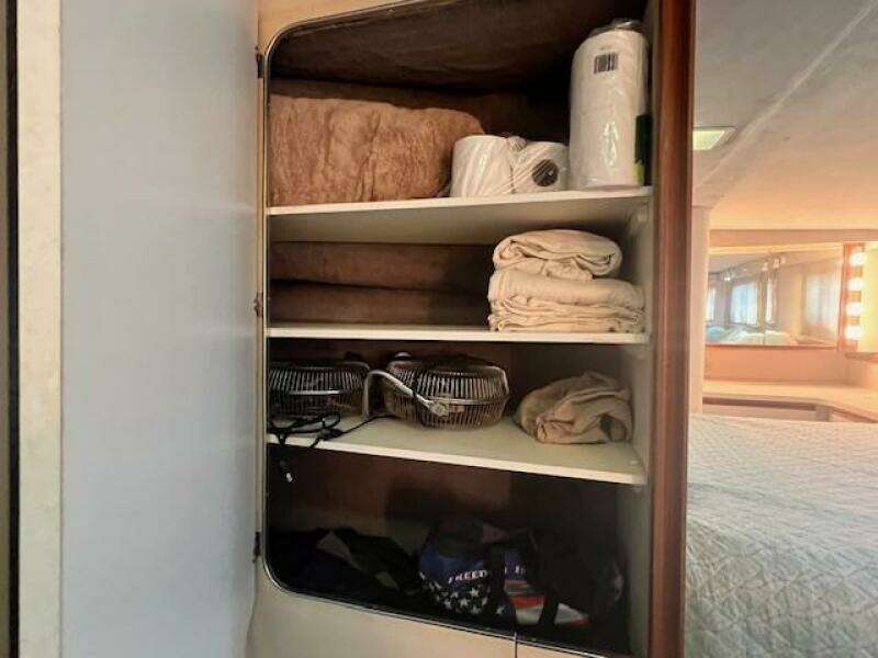 1989 Trojan 12M Motor Yacht