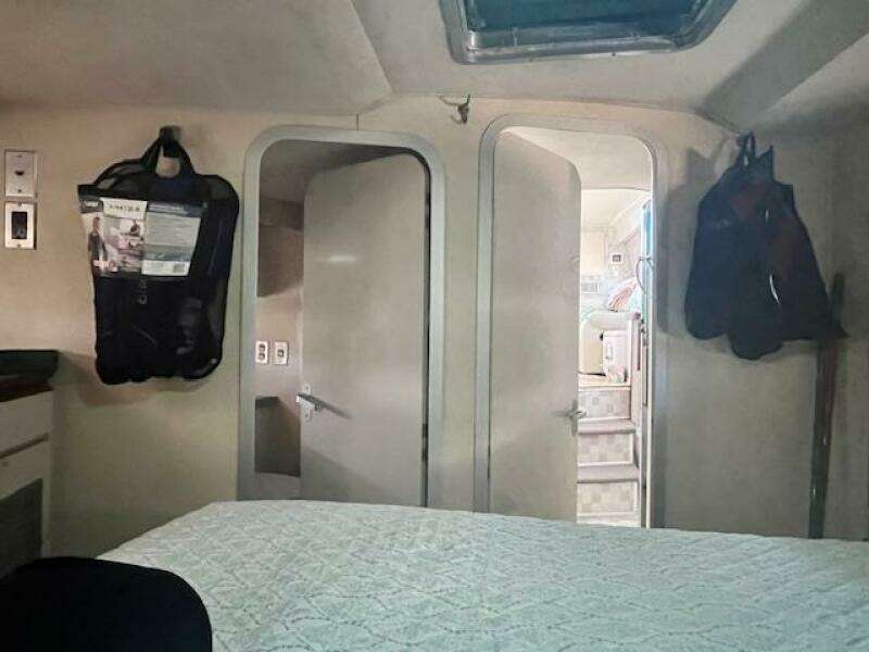 1989 Trojan 12M Motor Yacht