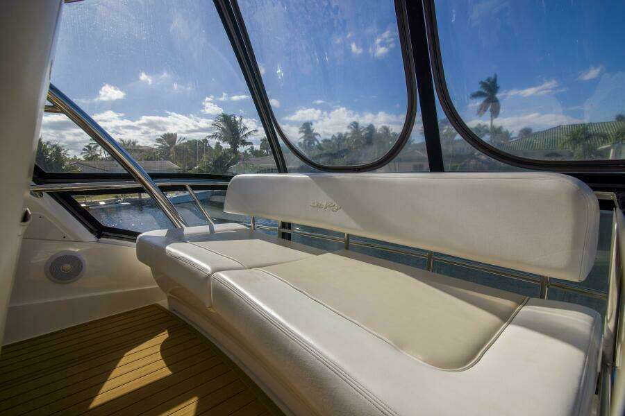 Sea Ray 52 -  Seas The Day - Flybridge 