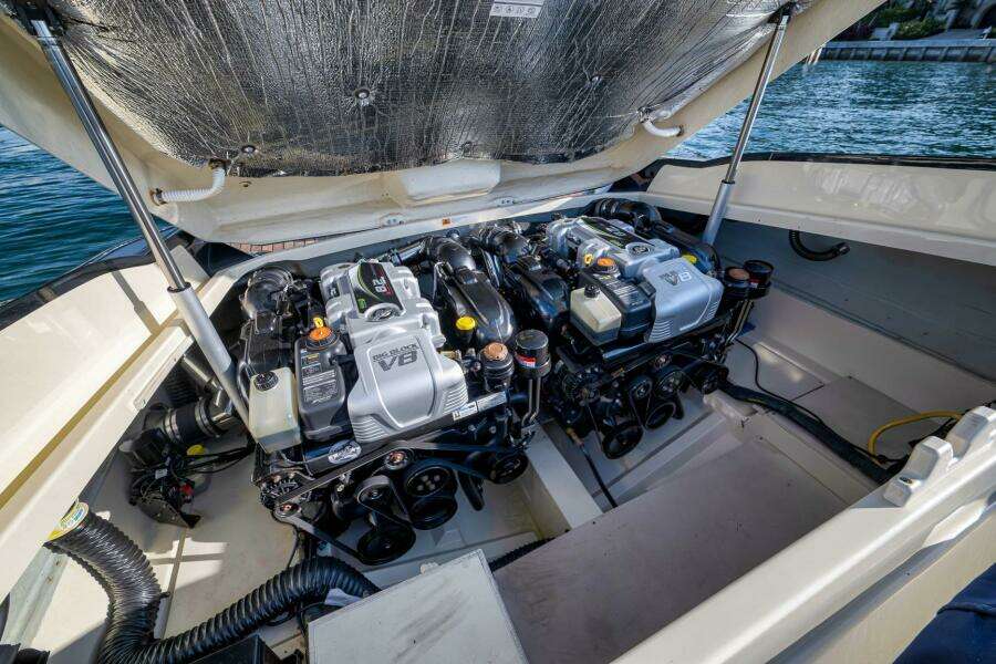 Chris-Craft 34 - 2LW - Engine Access