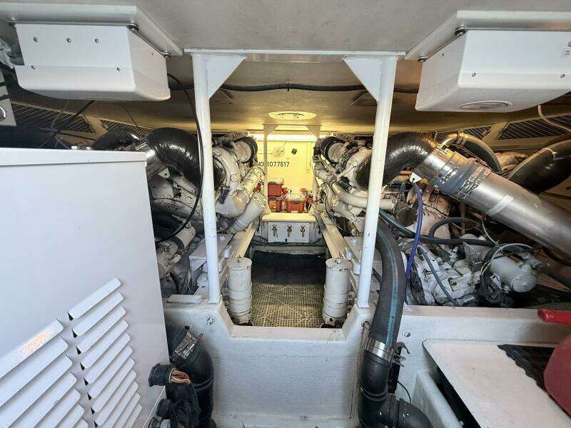 Viking 50 REEL LEGACY - Engine Room
