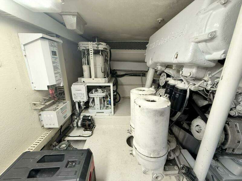 Viking 50 REEL LEGACY - Engine Room