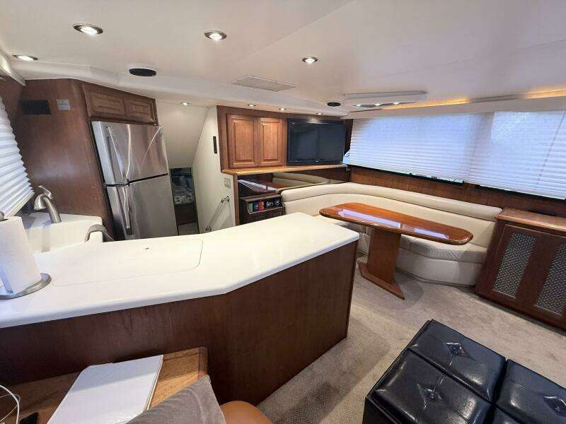 Viking 50 REEL LEGACY - Cabin