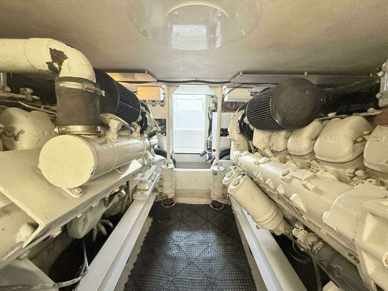 Viking 50 REEL LEGACY - Engine Room