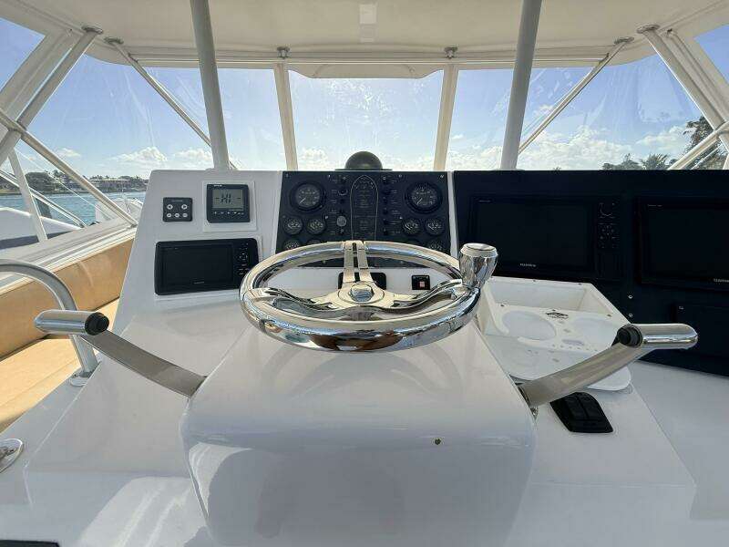 Viking 50 REEL LEGACY - Flybridge Electronics 