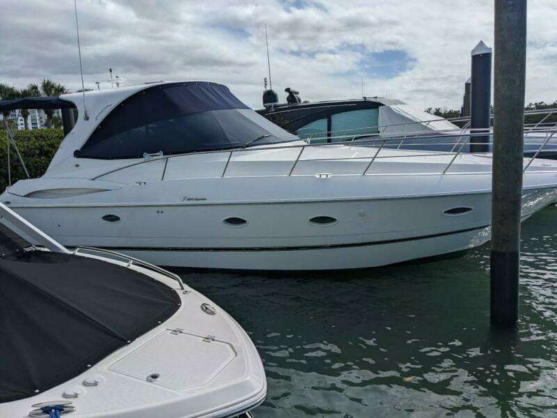 2003 Cruisers Yachts 3970
