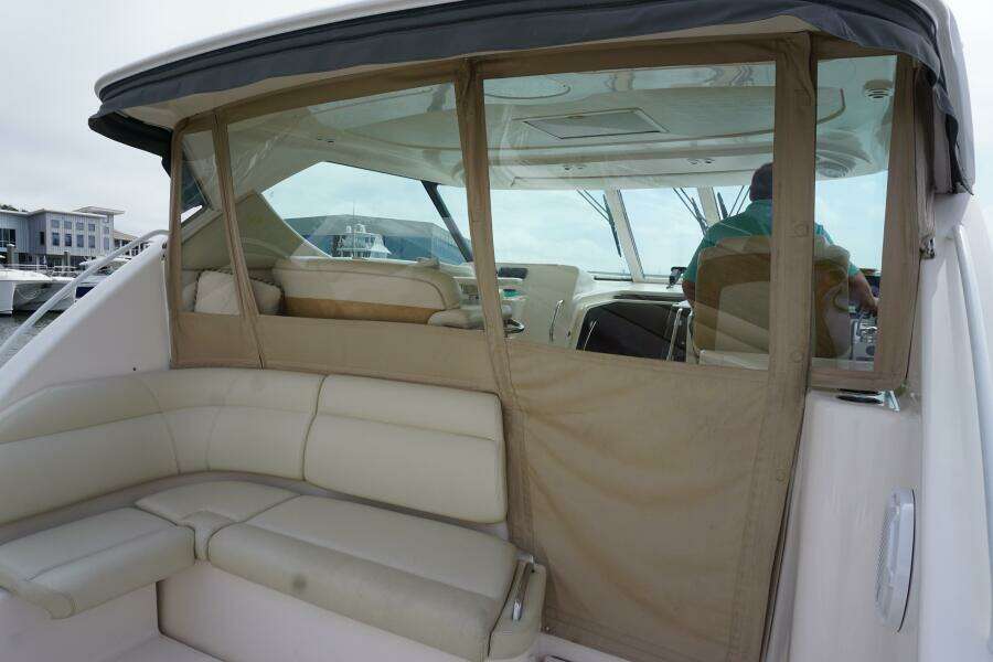 2007 39 Tiara Yachts 3900 Sovran The Pearl Cockpit Seating (1)