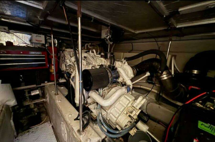 1998 Carver 530 Voyager