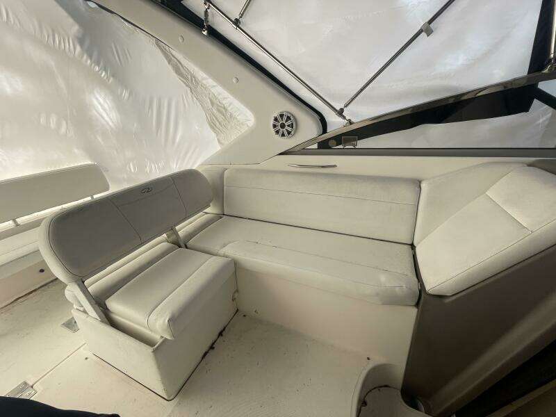 2006 Regal 2860 Window Express