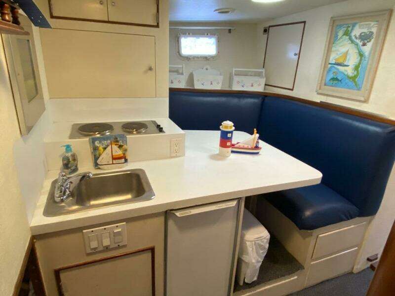 1988 Burger 80 Motor Yacht