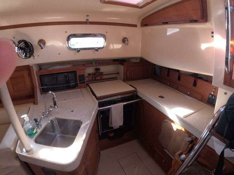 2005 Island Packet 370