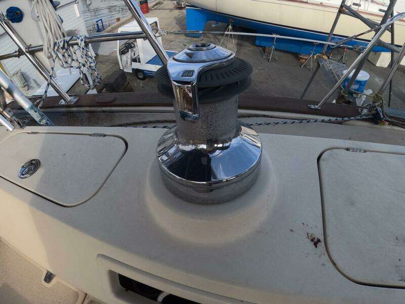 2005 Island Packet 370