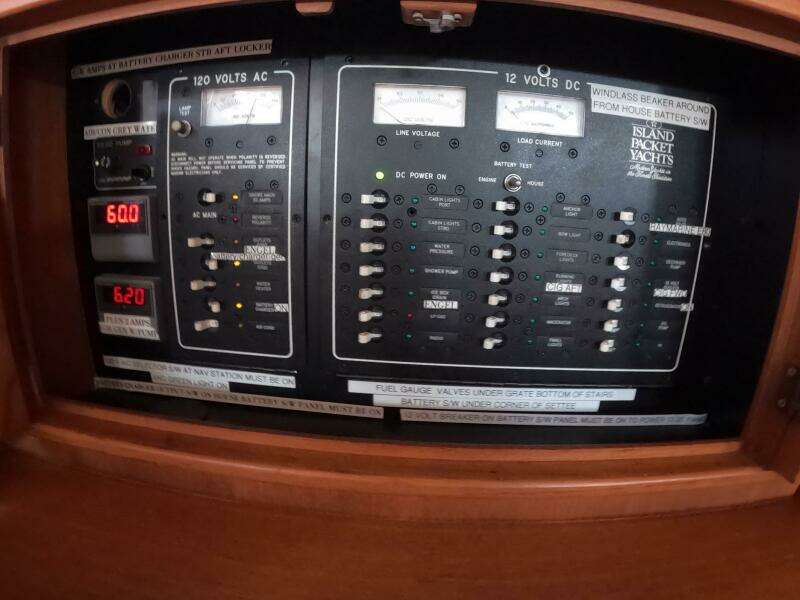 2005 Island Packet 370