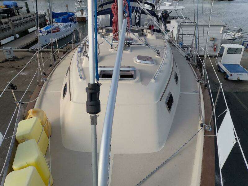 2005 Island Packet 370