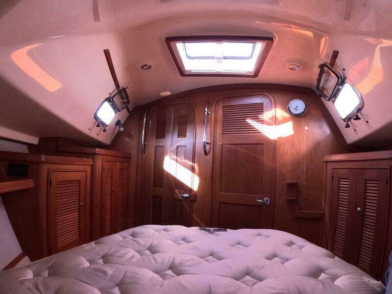 2005 Island Packet 370