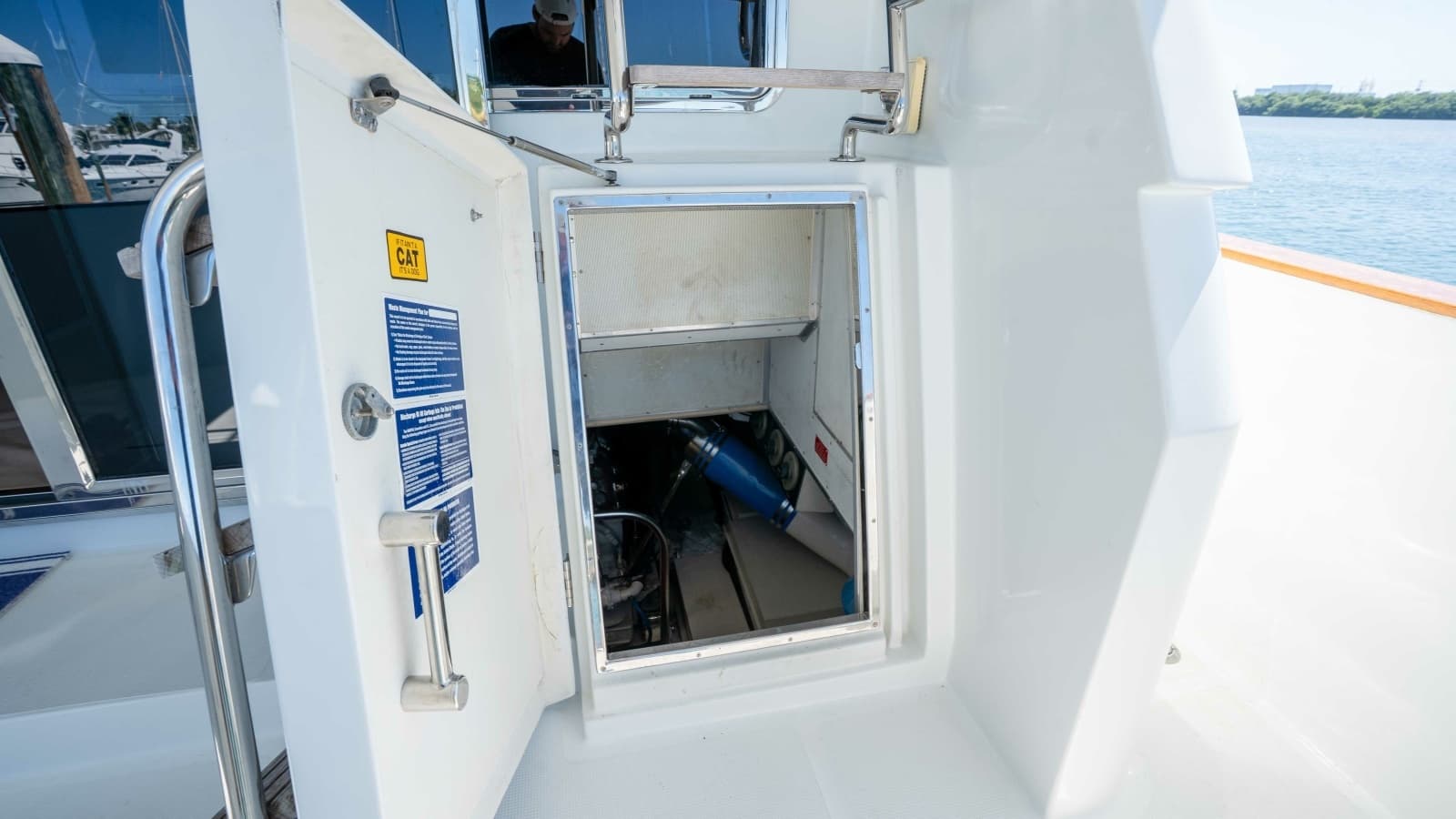 2001 Symbol 62 Pilothouse