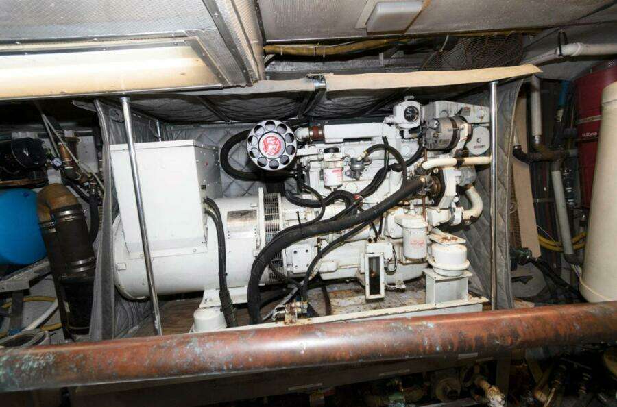 1984 Broward Raised Pilothouse