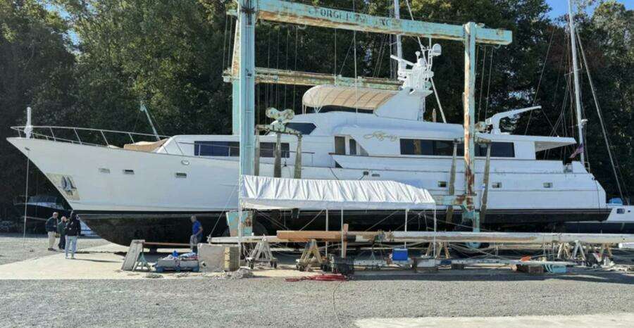 1984 Broward Raised Pilothouse