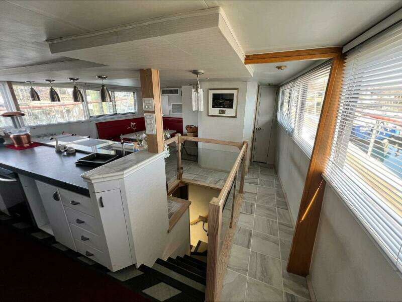 1984 Broward Raised Pilothouse