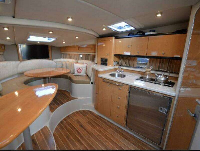2006 Chaparral 330 signature