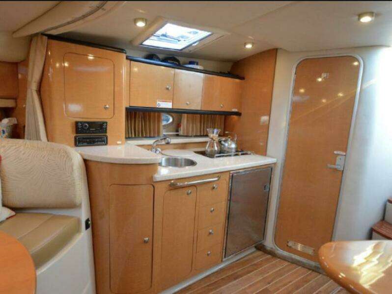 2006 Chaparral 330 signature