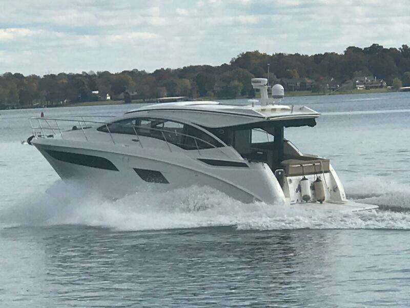 2017 Sea Ray 400 Sundancer