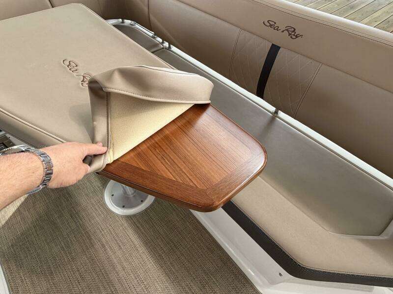 2017 Sea Ray 400 Sundancer