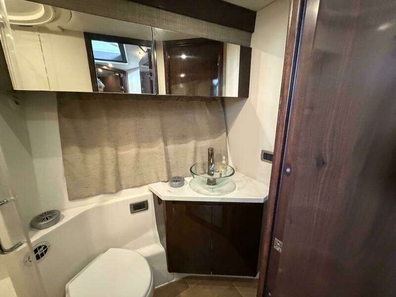 2017 Sea Ray 400 Sundancer