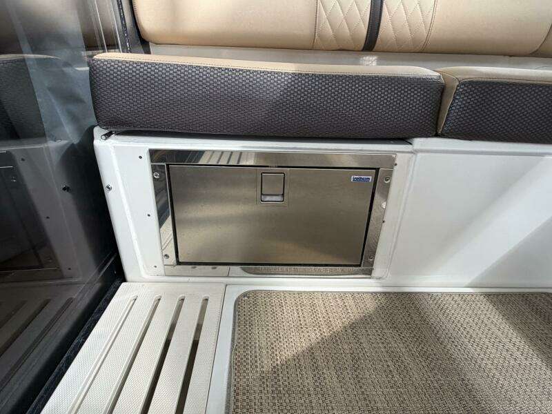 2017 Sea Ray 400 Sundancer