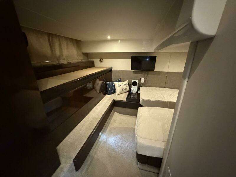 2017 Sea Ray 400 Sundancer