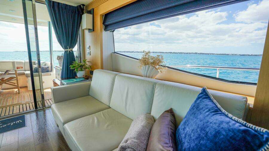 2016 Sunseeker 75 Yacht