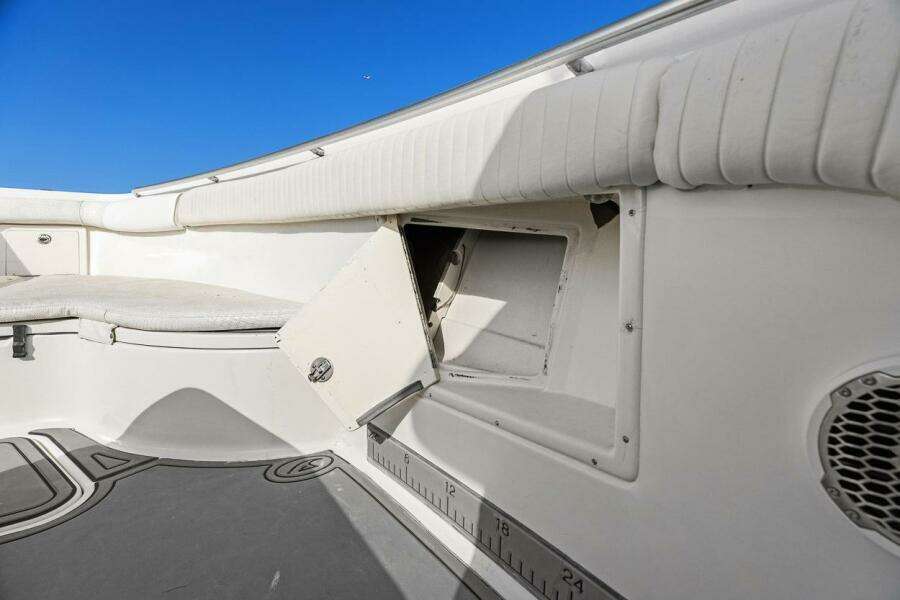 2004 Hydra-Sports Vector 3300 CC