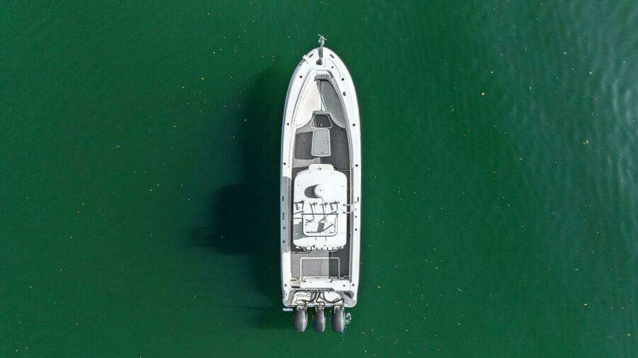 2004 Hydra-Sports Vector 3300 CC