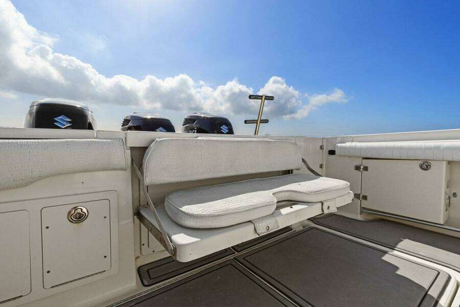 2004 Hydra-Sports Vector 3300 CC