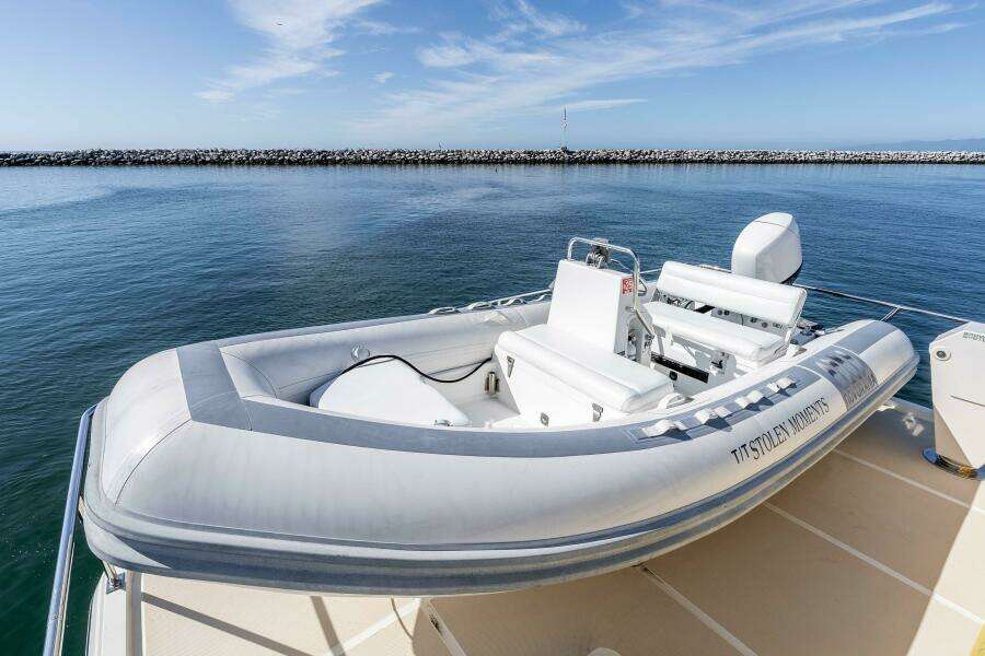 2000 Offshore Yachts Flushdeck