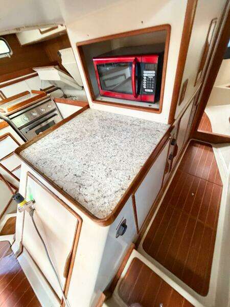 1989 Irwin 43 Mark III