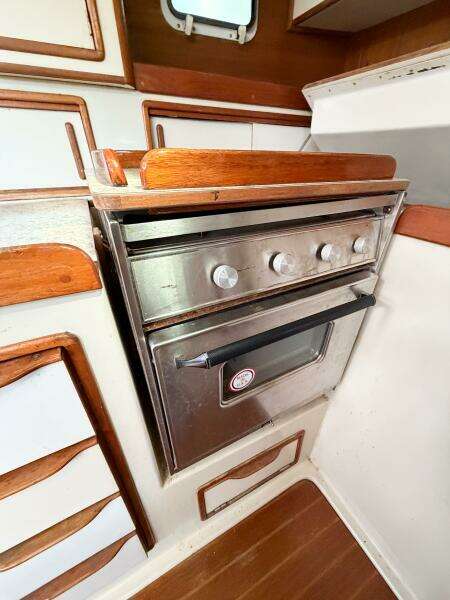 1989 Irwin 43 Mark III