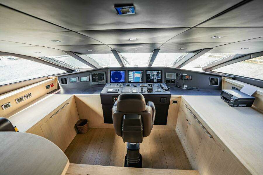 2011 Sunseeker 34 Metre Yacht