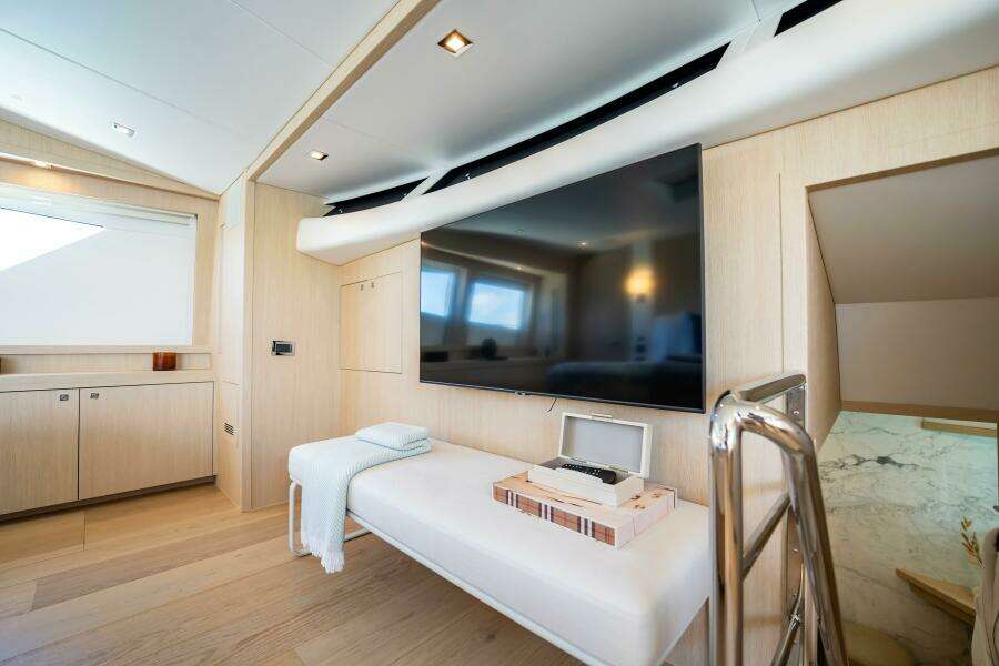 2011 Sunseeker 34 Metre Yacht
