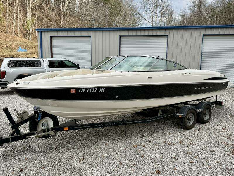 2007 Maxum 2200 SR3